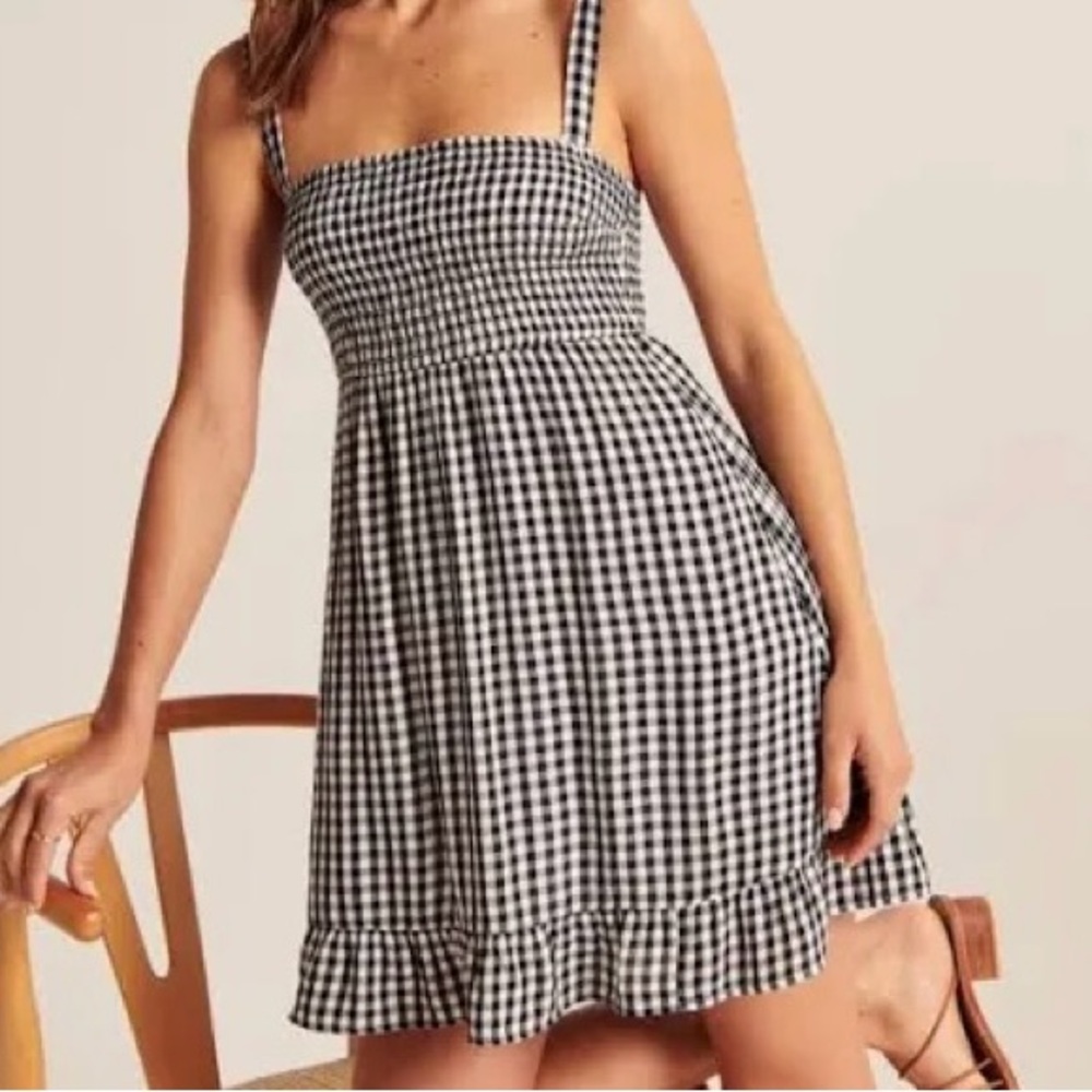Abercrombie Smocked Squareneck Mini Dress with pockets *Navy💙..NEVER WORN
